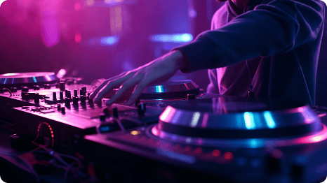 DJ: Mixa le tracce in modo impeccabile e fai muovere la folla